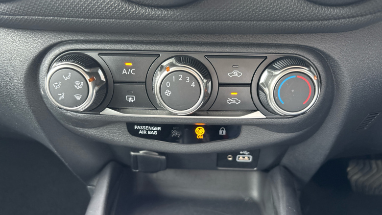 Nissan Juke 1.0 DiG-T 114 Acenta 5dr DCT Petrol Hatchback